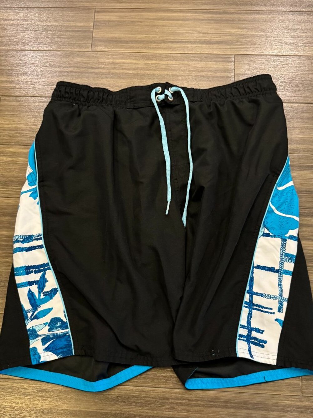 Y2K Nike Board Shorts Men’s XL Swim Trunks Surf Swim Beach Black Blue Tropical